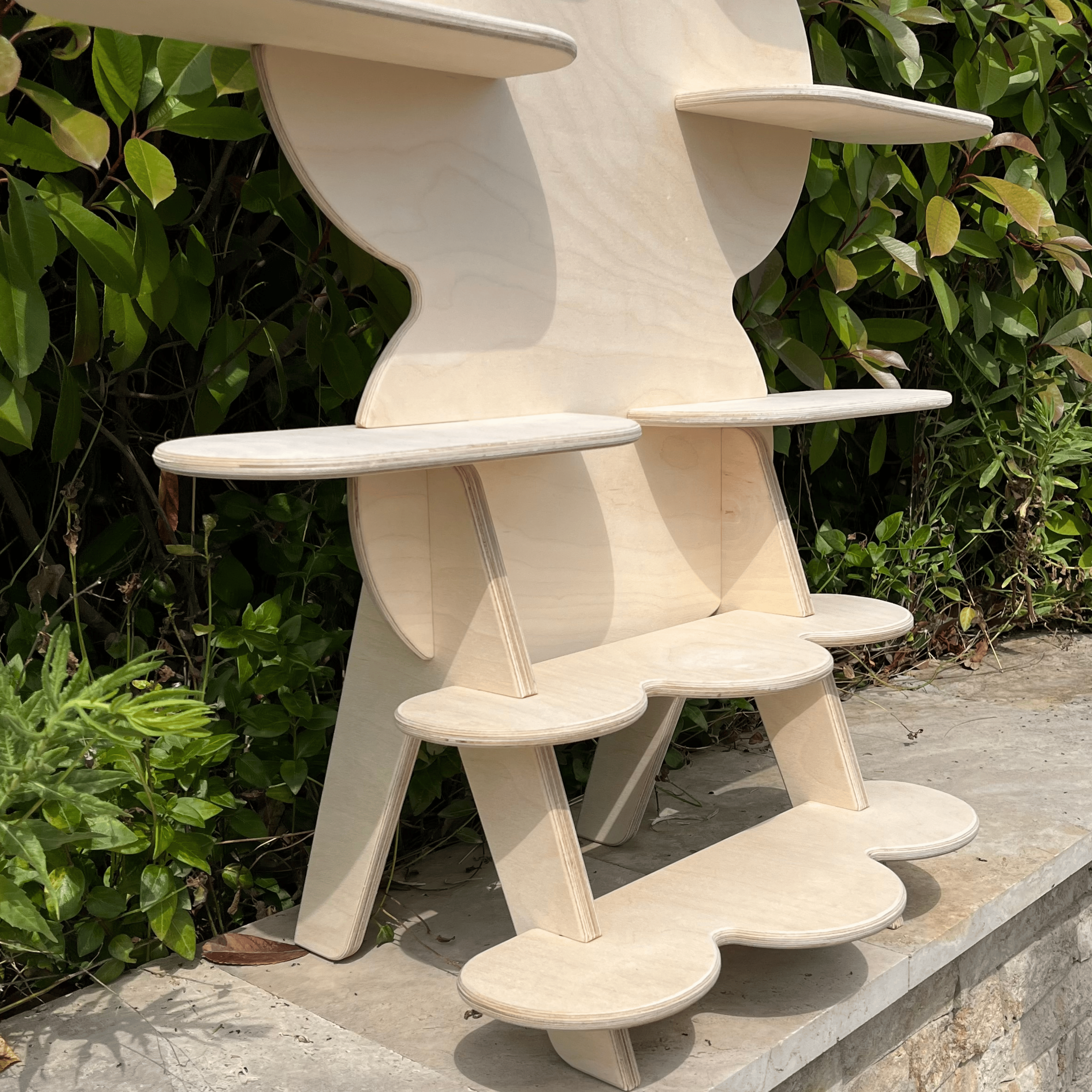 Wibbly Collapsible Display Stand