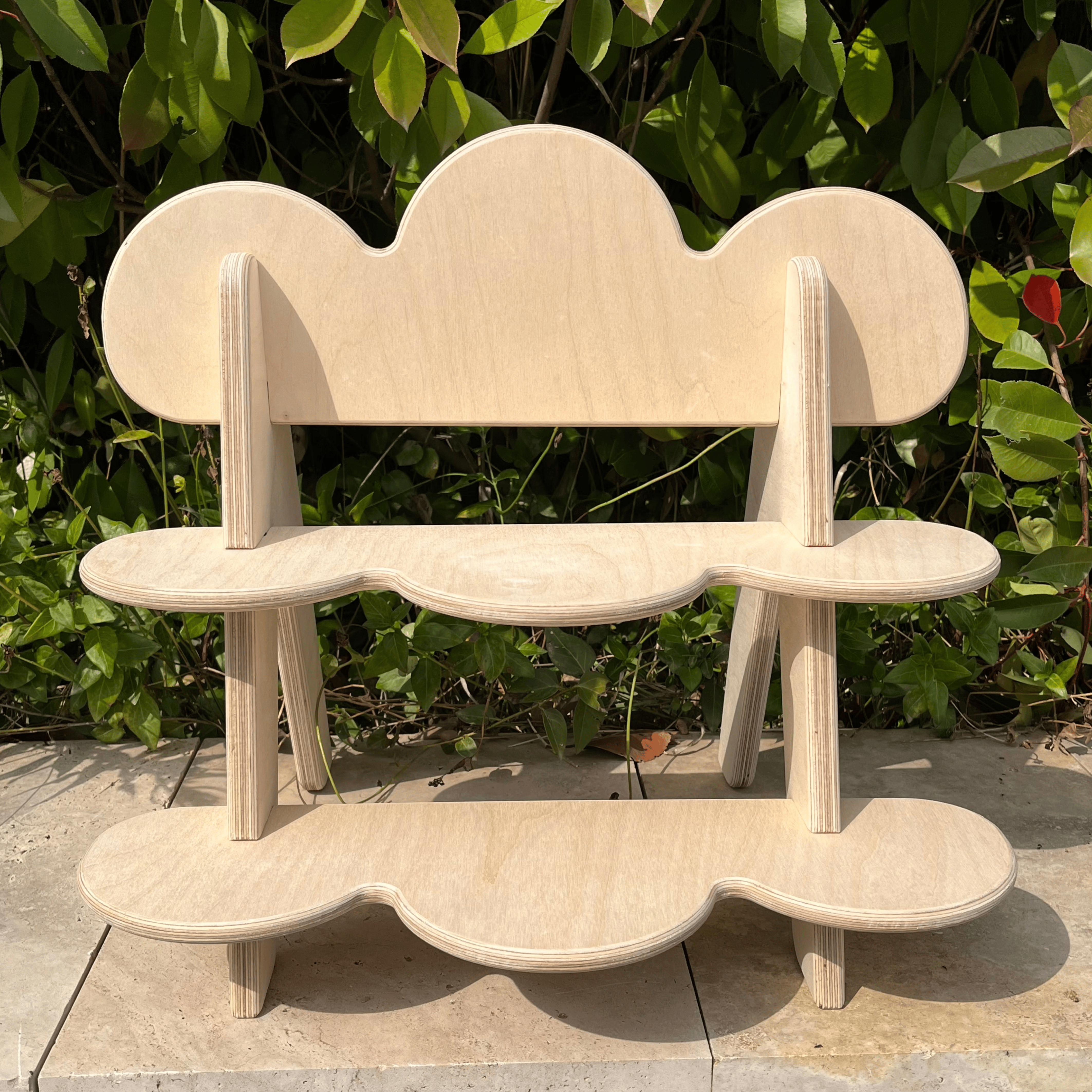 Curvia Collapsible Display Stand